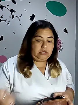 Snapshot of curvy_diva_ chatting on September 18, 2025, 11:13 am curvy diva online show from September 18, 2025, 11:13 am