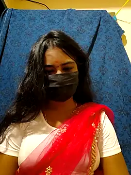 Snapshot of mini-queen chatting on November 23, 2025, 8:46 am mini-queen online show from November 23, 2025, 8:46 am