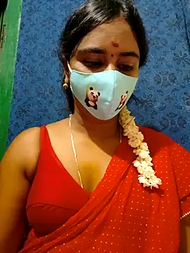 Snapshot of mini-queen chatting on September 14, 2025, 11:43 am mini-queen online show from September 14, 2025, 11:43 am