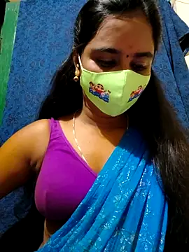 Snapshot of mini-queen chatting on September 19, 2025, 6:34 pm mini-queen online show from September 19, 2025, 6:34 pm