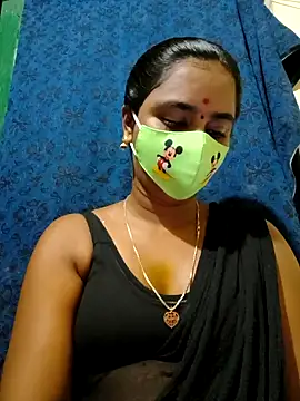 Snapshot of mini-queen chatting on September 13, 2025, 6:19 pm mini-queen online show from September 13, 2025, 6:19 pm