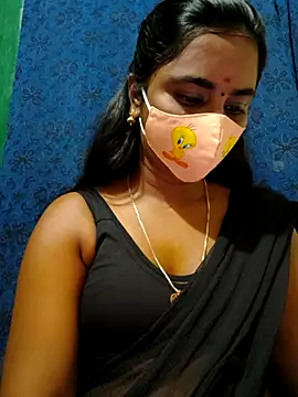 Snapshot of mini-queen chatting on September 10, 2025, 1:32 pm mini-queen online show from September 10, 2025, 1:32 pm