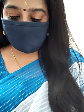 saritha29 online show from May 17, 2026, 4:51 pm