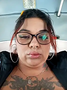 snow belle online show from October 19, 2025, 7:16 pm