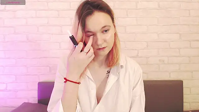 Snapshot of Ericha_Stone chatting on April 8, 2026, 1:18 am Ericha Stone online show from April 8, 2026, 1:18 am