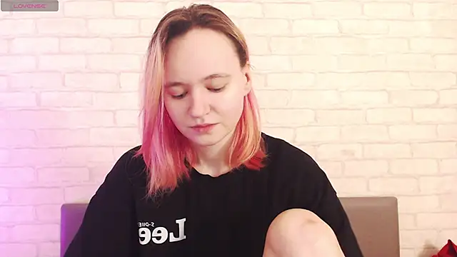 Ericha Stone online show from February 19, 2026, 1:24 am