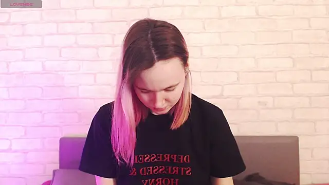 Snapshot of Ericha_Stone chatting on April 14, 2026, 7:57 am Ericha Stone online show from April 14, 2026, 7:57 am