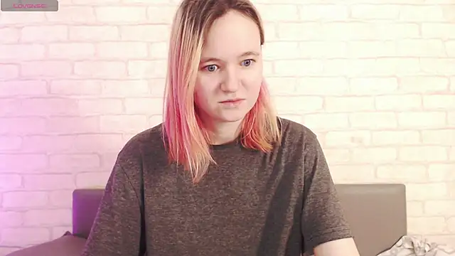 Snapshot of Ericha_Stone chatting on March 5, 2026, 1:24 am Ericha Stone online show from March 5, 2026, 1:24 am