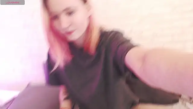 Snapshot of Ericha_Stone chatting on March 31, 2026, 8:05 am Ericha Stone online show from March 31, 2026, 8:05 am