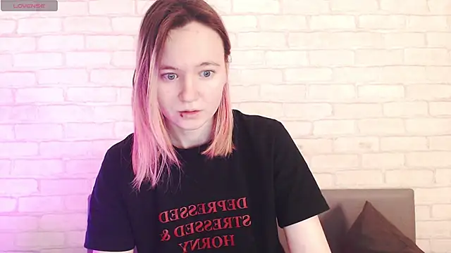Snapshot of Ericha_Stone chatting on April 18, 2026, 1:52 am Ericha Stone online show from April 18, 2026, 1:52 am
