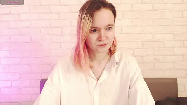 Snapshot of Ericha_Stone chatting on March 25, 2026, 1:28 am Ericha Stone online show from March 25, 2026, 1:28 am