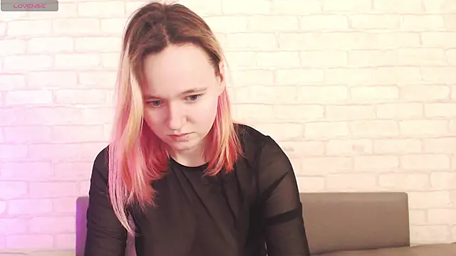 Snapshot of Ericha_Stone chatting on March 17, 2026, 8:06 am Ericha Stone online show from March 17, 2026, 8:06 am