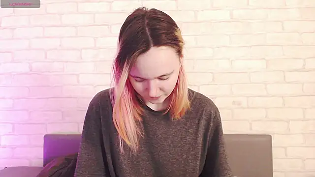 Snapshot of Ericha_Stone chatting on April 2, 2026, 1:35 am Ericha Stone online show from April 2, 2026, 1:35 am