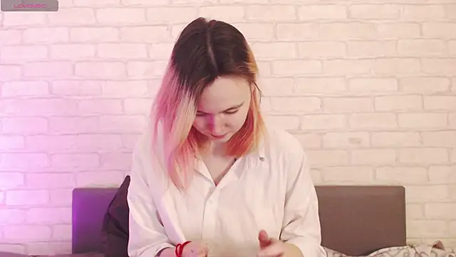 Snapshot of Ericha_Stone chatting on March 27, 2026, 1:58 am Ericha Stone online show from March 27, 2026, 1:58 am