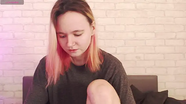 Snapshot of Ericha_Stone chatting on April 3, 2026, 1:23 am Ericha Stone online show from April 3, 2026, 1:23 am