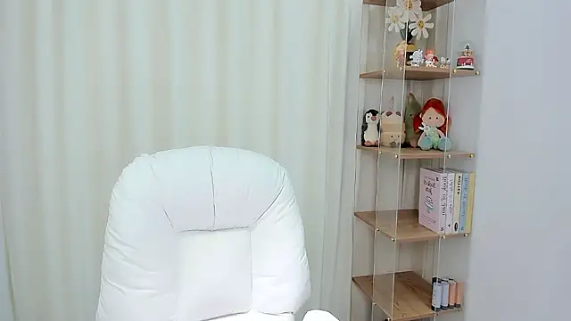 Nia-daozhu111 online show from January 17, 2026, 8:18 am