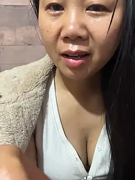 Snapshot of Binjt chatting on March 9, 2026, 8:12 pm Binjt online show from March 9, 2026, 8:12 pm