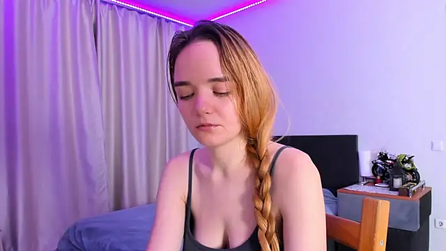 Snapshot of JanetShy chatting on October 11, 2025, 7:09 am JanetShy online show from October 11, 2025, 7:09 am