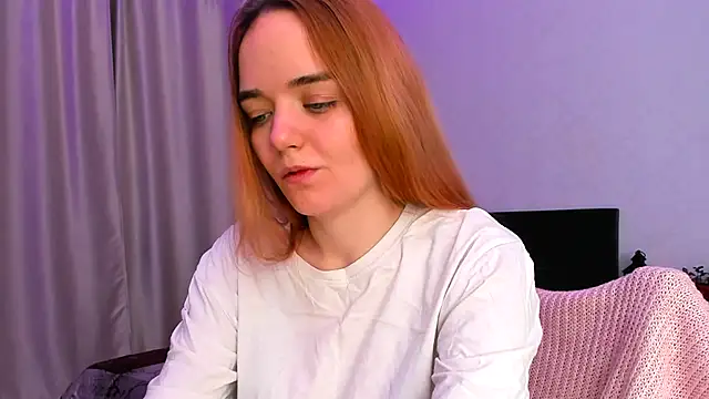 JanetShy online show from December 2, 2025, 7:10 am