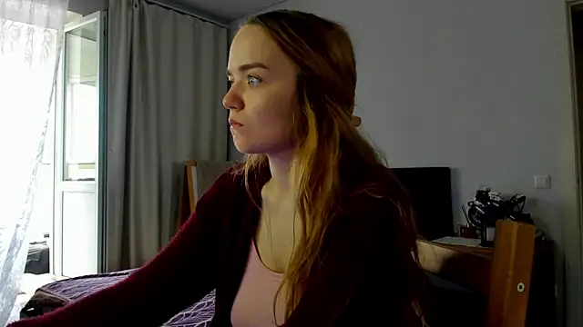 Snapshot of JanetShy chatting on September 17, 2025, 6:59 am JanetShy online show from September 17, 2025, 6:59 am