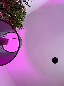 Snapshot of Emilywillis8 chatting on September 9, 2025, 1:20 pm Emilywillis8 online show from September 9, 2025, 1:20 pm