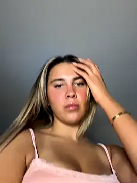 EllaBluee online show from September 28, 2025, 9:38 am