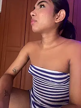 Snapshot of VeronicaSaenzx chatting on March 12, 2026, 4:33 pm VeronicaSaenzx online show from March 12, 2026, 4:33 pm