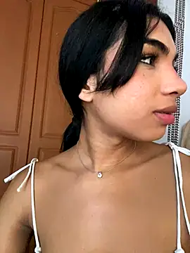 VeronicaSaenzx online show from December 4, 2025, 8:52 pm