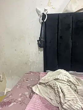 SexyPetitex25 online show from March 10, 2026, 11:42 pm