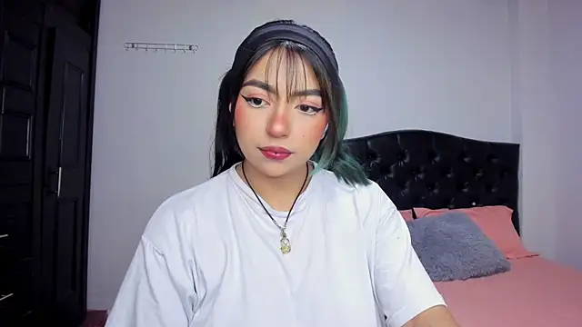 Snapshot of sammy_bunny1 chatting on October 14, 2025, 5:41 am sammy bunny1 online show from October 14, 2025, 5:41 am