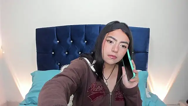 Snapshot of sammy_bunny1 chatting on September 16, 2025, 4:35 am sammy bunny1 online show from September 16, 2025, 4:35 am