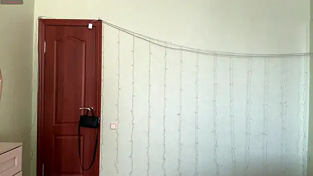 Snapshot of SweetJinny88 chatting on February 3, 2026, 10:31 am SweetJinny88 online show from February 3, 2026, 10:31 am