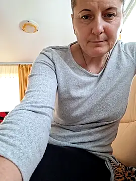 Fluturas2 online show from November 21, 2025, 1:10 pm