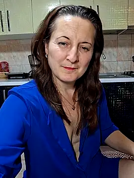 Fluturas2 online show from November 15, 2025, 9:19 pm