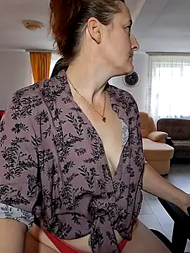 Fluturas2 online show from November 27, 2025, 8:04 am