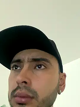 Snapshot of cristopher_wallacee chatting on October 13, 2025, 8:10 pm cristopher wallacee online show from October 13, 2025, 8:10 pm