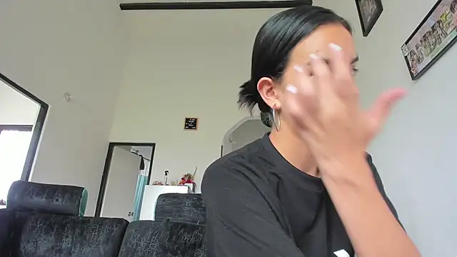 Snapshot of blinkiii_ chatting on April 13, 2026, 4:11 pm blinkiii online show from April 13, 2026, 4:11 pm