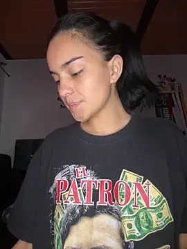 blinkiii  online show from September 18, 2025, 10:35 pm