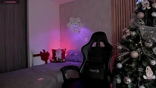 emma       online show from December 2, 2025, 8:43 pm