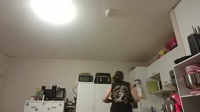 TheSilentCrown online show from September 19, 2025, 11:20 pm