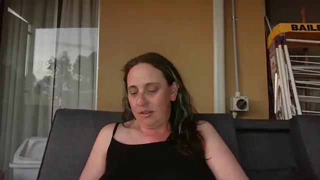 TheSilentCrown online show from September 19, 2025, 9:24 am