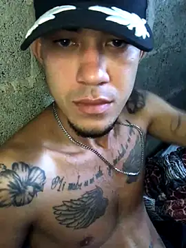 Snapshot of tattoos22 chatting on November 9, 2025, 1:04 pm tattoos22 online show from November 9, 2025, 1:04 pm