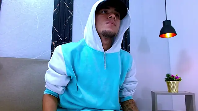 Snapshot of tattoos22 chatting on November 22, 2025, 12:15 pm tattoos22 online show from November 22, 2025, 12:15 pm