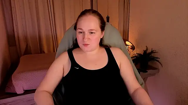 Snapshot of Kitty_Rest_ chatting on May 19, 2026, 1:56 am Kitty Rest online show from May 19, 2026, 1:56 am