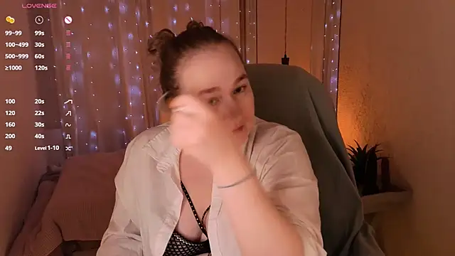 Snapshot of Kitty_Rest_ chatting on April 22, 2026, 11:06 am Kitty Rest online show from April 22, 2026, 11:06 am