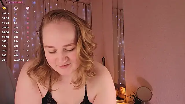 Snapshot of Kitty_Rest_ chatting on April 15, 2026, 2:21 pm Kitty Rest online show from April 15, 2026, 2:21 pm