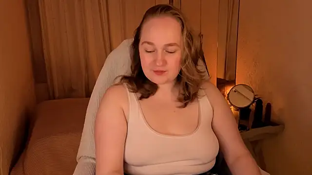 Snapshot of Kitty_Rest_ chatting on May 3, 2026, 9:03 am Kitty Rest online show from May 3, 2026, 9:03 am