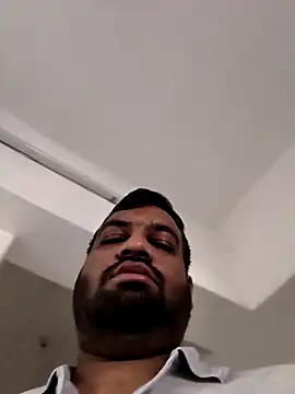 vinay smalldick online show from December 15, 2025, 2:50 am