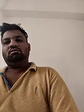 vinay smalldick online show from April 8, 2026, 2:02 am