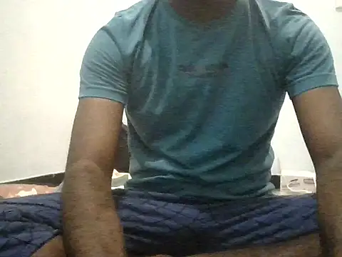 BlackRockPinkHead online show from November 3, 2025, 5:16 pm